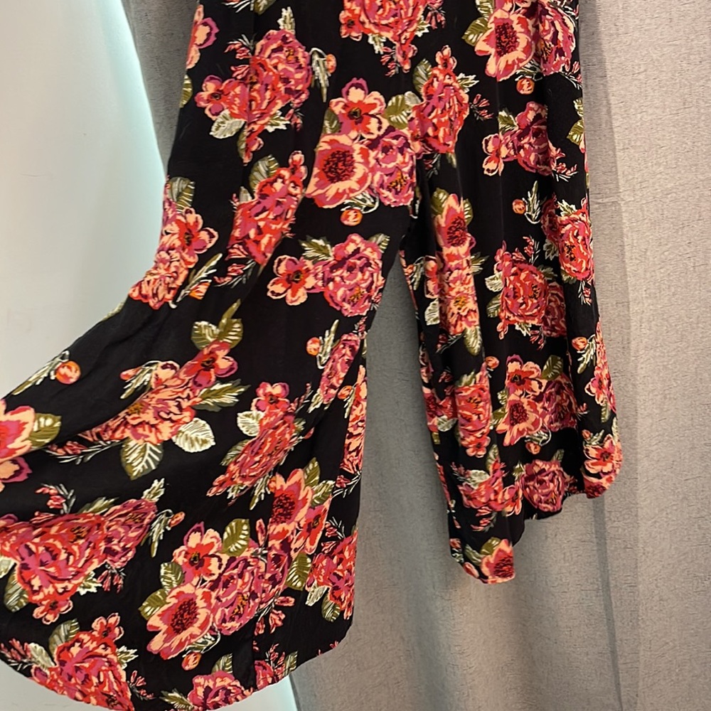 Romper - Picture 2 of 3